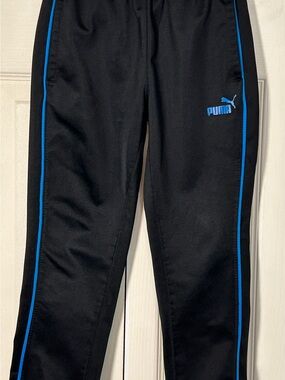 PUMA Youth Boys Athletic Pants, Black w/Blue Logo and Stripes,
Size 4/5
